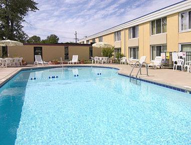 Days Inn By Wyndham Willoughby/Cleveland Exterior foto